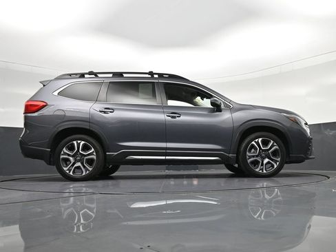 Used 2023 Subaru Ascent Limited AWD/4WD image 32