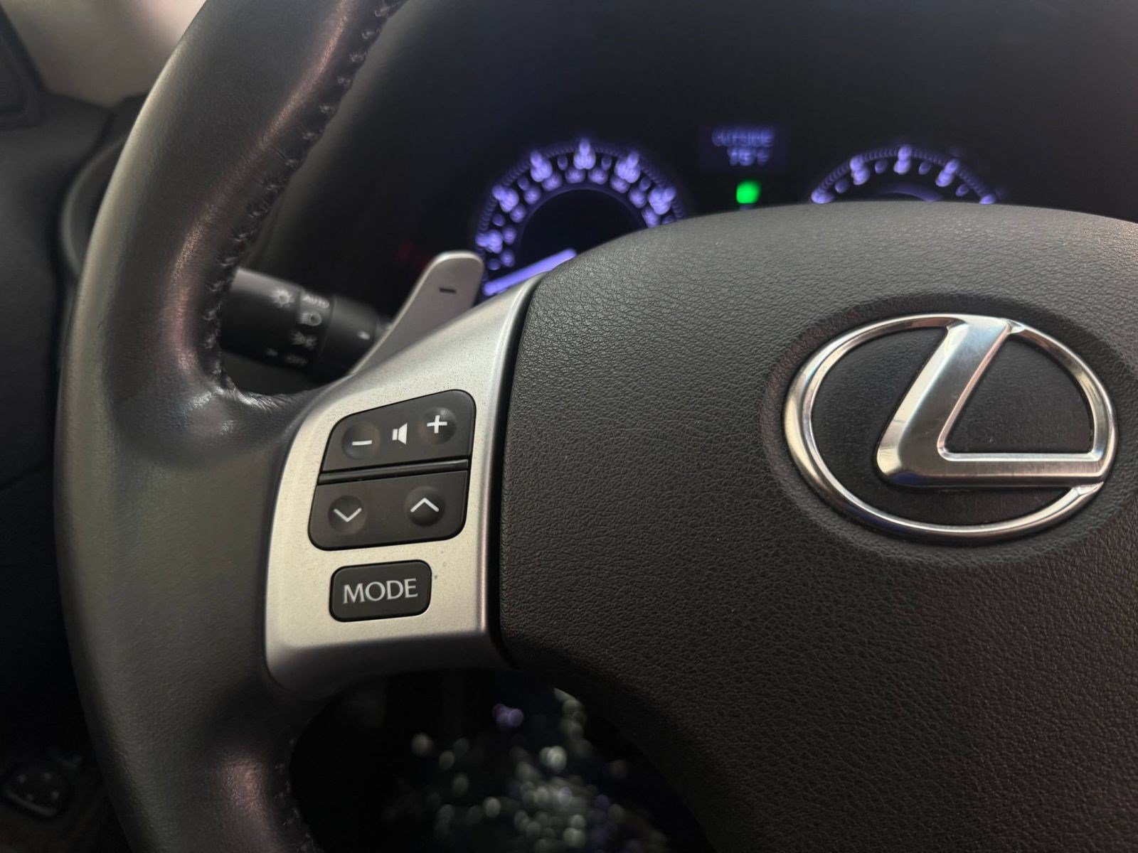 Used 2012 Lexus IS 350C RWD image 13