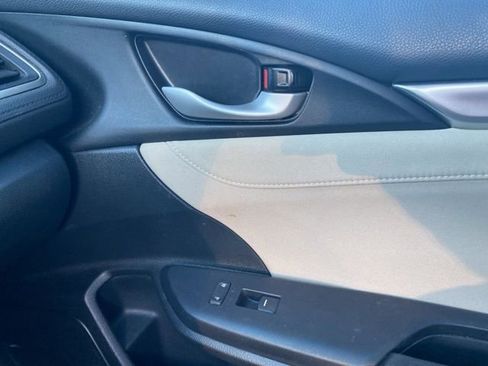 Used 2018 Honda Civic EX image 21
