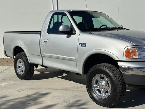 Used 1999 Ford F150 4x4 Regular Cab image 7