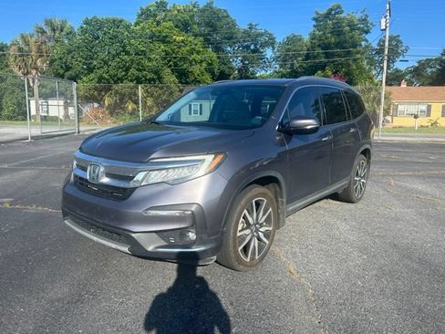 Used 2021 Honda Pilot Touring image 1