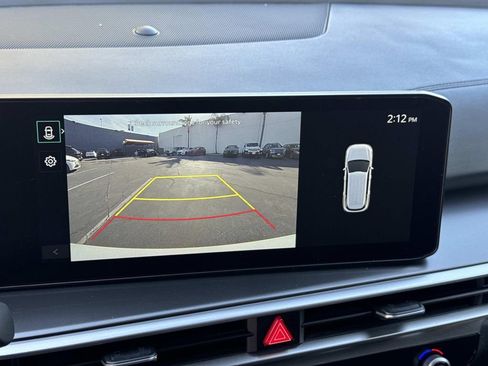 Used 2024 Kia Sorento S image 13