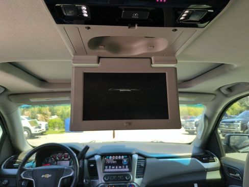 Used 2018 Chevrolet Tahoe LT w/ LT Signature Package RWD image 21