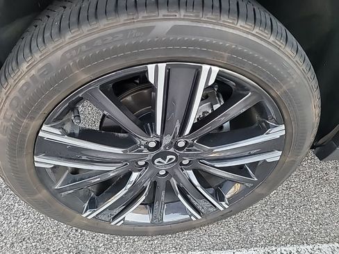Used 2022 INFINITI QX50 Luxe w/ Appearance Package image 10