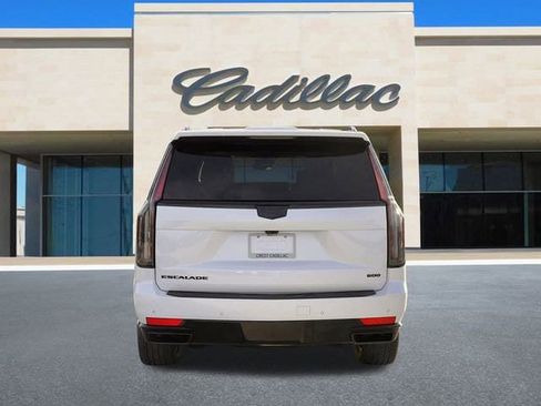 Certified 2024 Cadillac Escalade ESV Sport Platinum w/ LPO, ONYX Package image 5