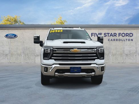 Used 2025 Chevrolet Silverado 2500 LTZ w/ LTZ Plus Package AWD/4WD image 3
