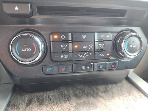 Used 2017 Ford F250 Lariat w/ Lariat Value Package AWD/4WD image 15