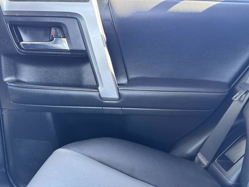 Used 2022 Toyota 4Runner SR5 Premium image 12