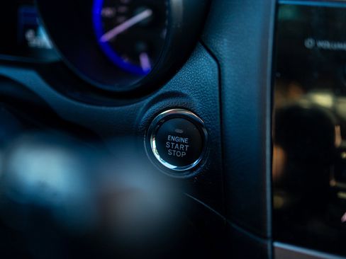 Used 2016 Subaru Outback 2.5i Limited image 10