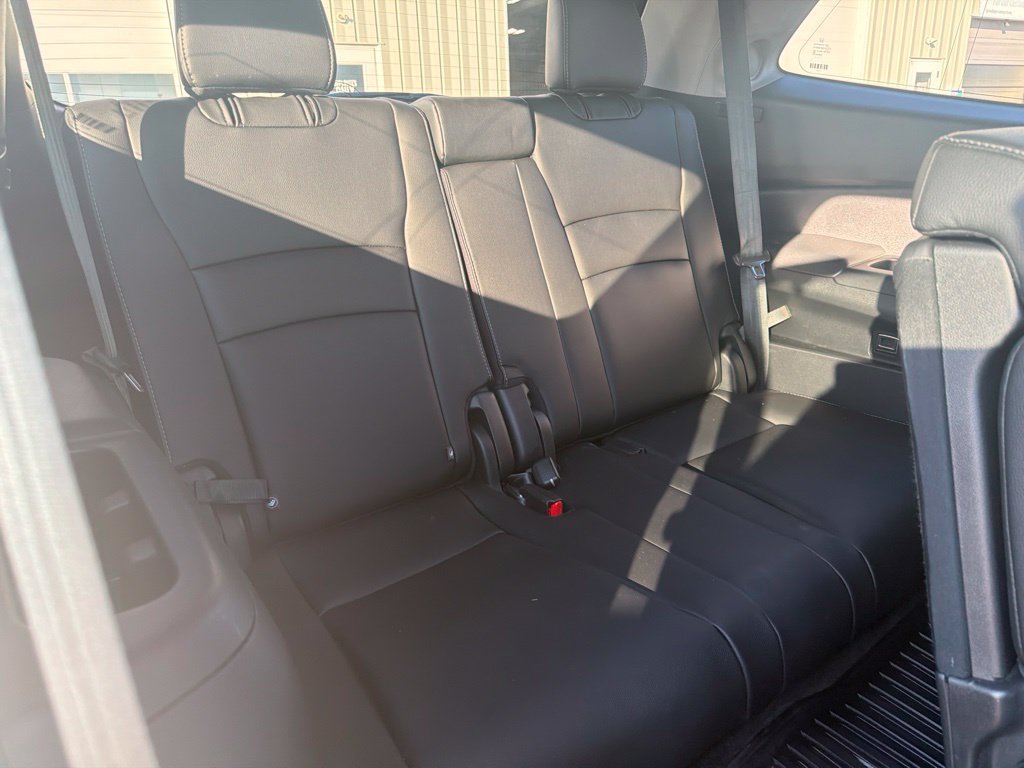 Used 2017 Honda Pilot Touring image 35