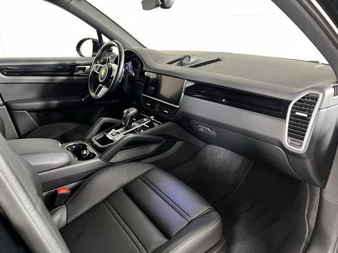 Certified 2022 Porsche Cayenne image 18