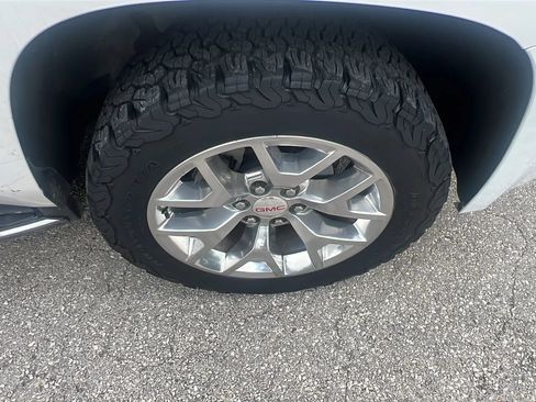 Used 2019 GMC Yukon XL Denali w/ Open Road Package AWD/4WD image 34