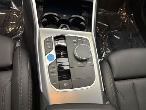 Used 2023 BMW i4 eDrive35 w/ Premium Package RWD image 23