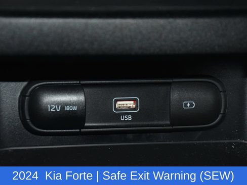 Used 2024 Kia Forte LXS w/ LXS Technology Package FWD image 22