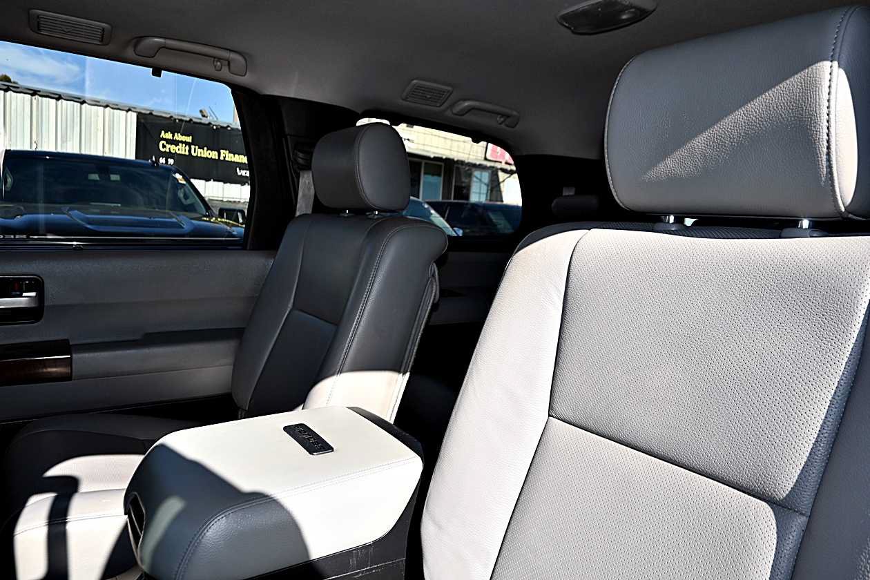 Used 2013 Toyota Sequoia Platinum AWD/4WD image 16