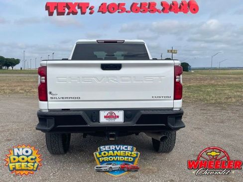 Used 2025 Chevrolet Silverado 2500 Custom w/ Custom Convenience Package AWD/4WD image 5