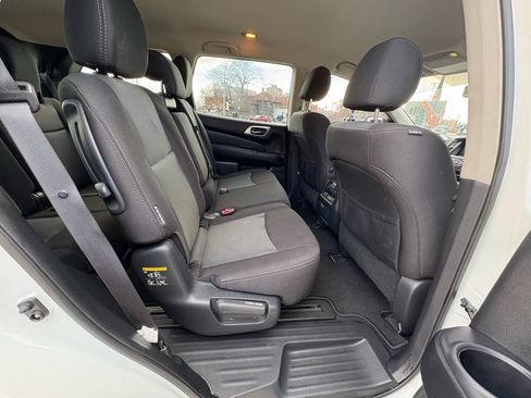 Used 2020 Nissan Pathfinder SV FWD image 21