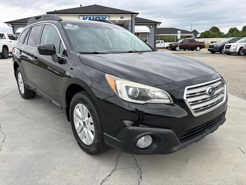 Used 2015 Subaru Outback 2.5i Premium AWD/4WD image 2
