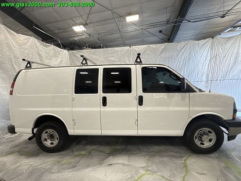 Used 2018 Chevrolet Express 2500 image 14