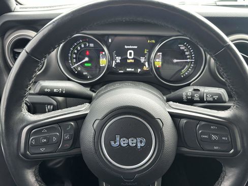 Used 2023 Jeep Wrangler Unlimited w/ Cold Weather Group image 22