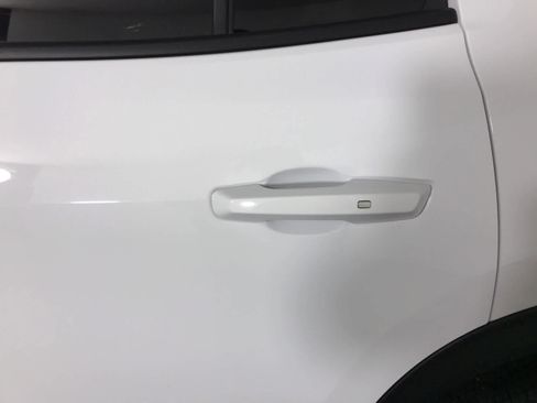 New 2026 Chevrolet Traverse LT w/ Driver Confidence Package image 11