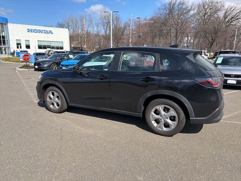 Used 2023 Honda HR-V LX image 9