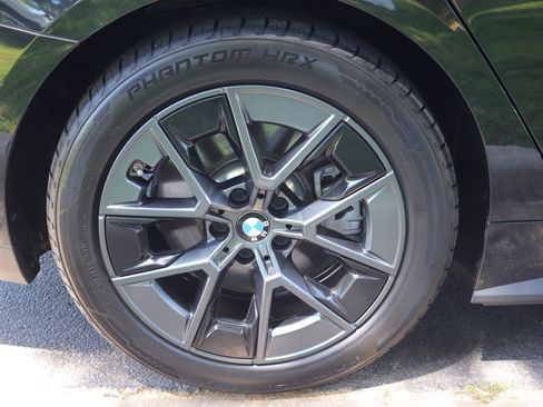 Used 2025 BMW i4 eDrive40 w/ Premium Package RWD image 46