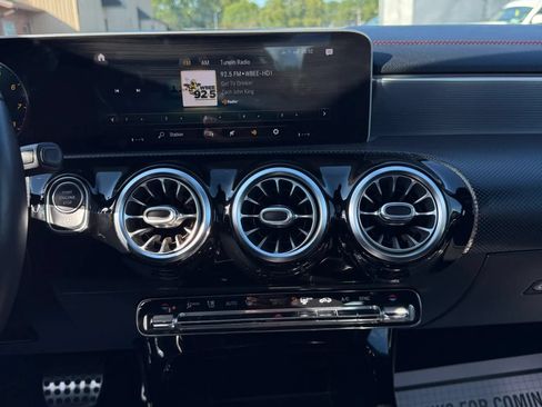 Used 2020 Mercedes-Benz CLA 250 4MATIC image 25