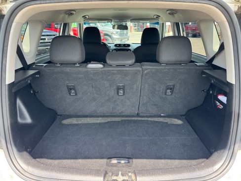 Used 2018 Kia Soul + FWD image 17
