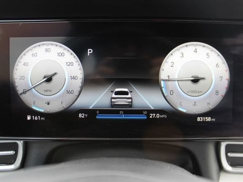 Used 2021 Hyundai Elantra Limited FWD image 16
