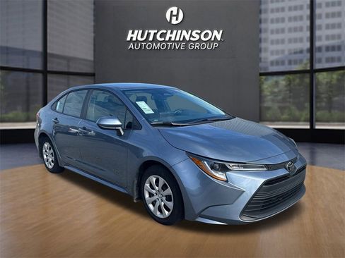 Used 2025 Toyota Corolla LE image 1