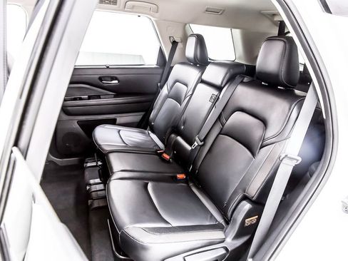 Used 2024 Nissan Pathfinder SL w/ Cargo Package FWD image 30