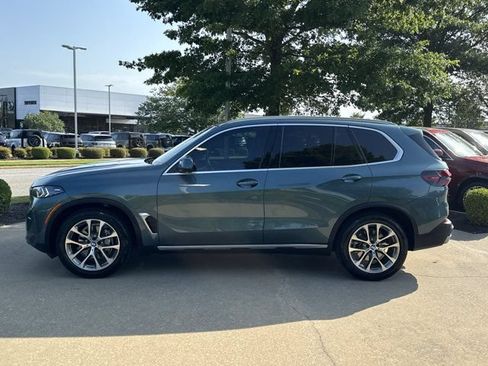 Used 2024 BMW X5 xDrive40i w/ Premium Package AWD/4WD image 2