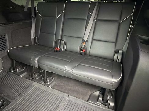 Used 2023 Cadillac Escalade ESV Premium Luxury AWD/4WD image 25