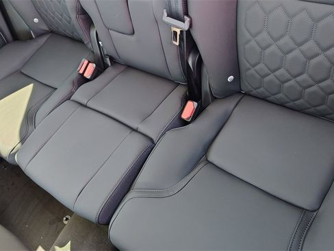 New 2026 Volvo XC90 B6 Plus w/ Protection Package Premier image 27