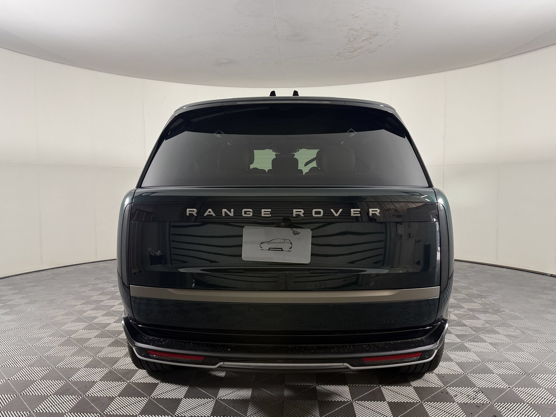 Used 2026 Land Rover Range Rover Long Wheelbase SE AWD/4WD image 10