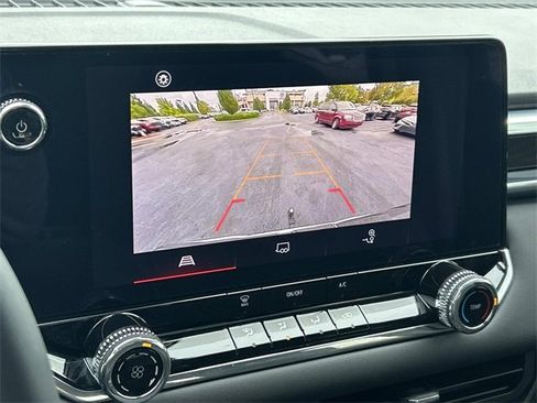 Used 2024 GMC Canyon Elevation image 23