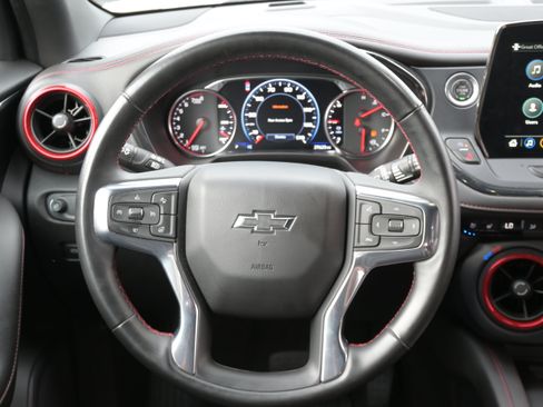 Used 2023 Chevrolet Blazer RS w/ Enhanced Convenience Package FWD image 17
