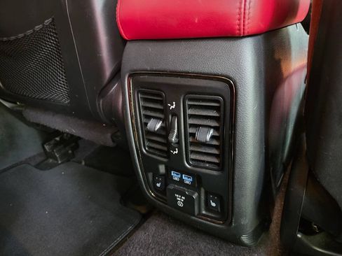 Used 2018 Dodge Durango R/T w/ Trailer Tow Group IV AWD/4WD image 13