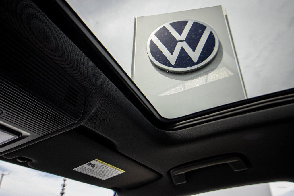New 2026 Volkswagen Tiguan SE R-Line FWD image 46
