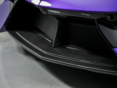 Used 2024 Lamborghini Revuelto image 5