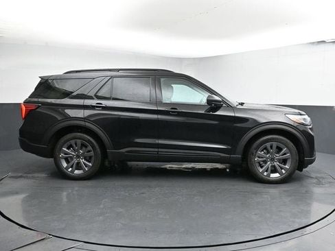 New 2026 Ford Explorer Active w/ Active Comfort Package image 13