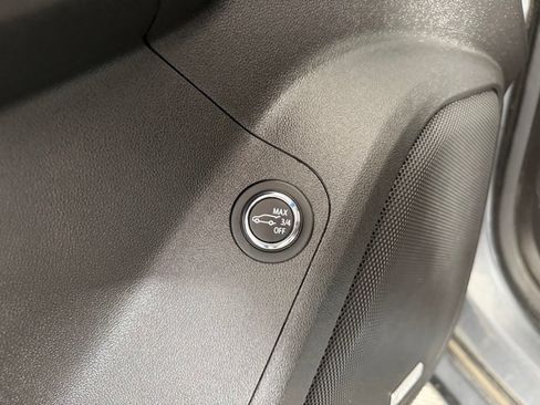 Used 2020 GMC Acadia Denali AWD/4WD image 23