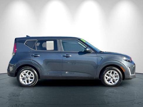 Certified 2024 Kia Soul LX w/ Option Group 015 image 3