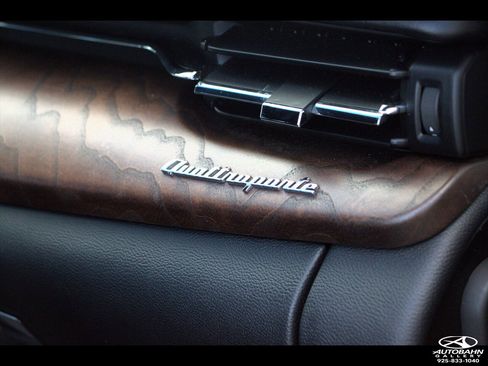 Used 2018 Maserati Quattroporte S image 19