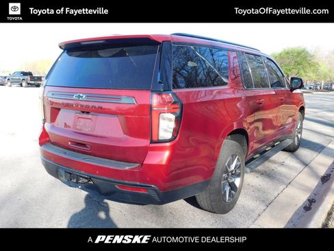 Used 2021 Chevrolet Suburban Z71 w/ Z71 Signature Package image 4