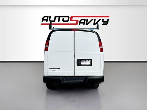 Used 2023 Chevrolet Express 2500 w/ Driver Convenience Package image 6