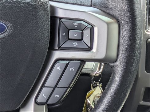 Used 2020 Ford F350 Lariat w/ Lariat Value Package AWD/4WD image 23