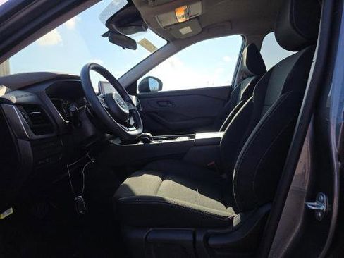 Used 2023 Nissan Rogue S FWD image 8