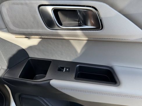 New 2026 Ford Explorer Active w/ Active Comfort Package RWD image 18